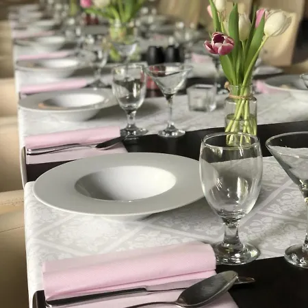 بيت ضيافة Set